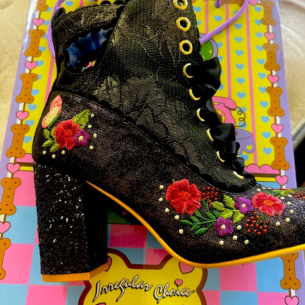 Irregular Choice Garden walk. Nib 8/38